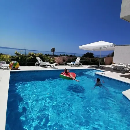 Lo- Sunny Sea View Apartment Split