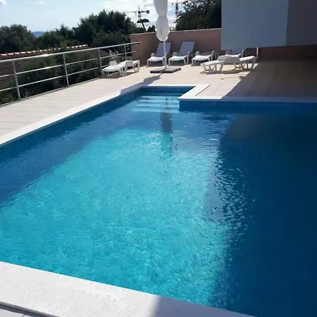 Lo- Sunny Sea View Split