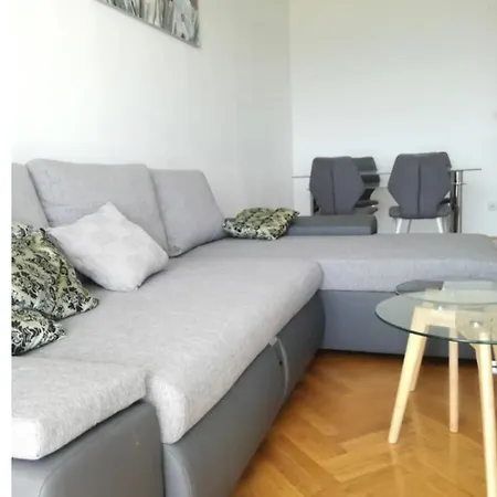 Lo- Sunny Sea View Apartment Split