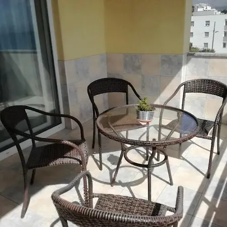Lo- Sunny Sea View Apartment *