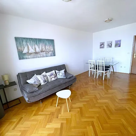 Apartment Lo- Sunny Sea View Split