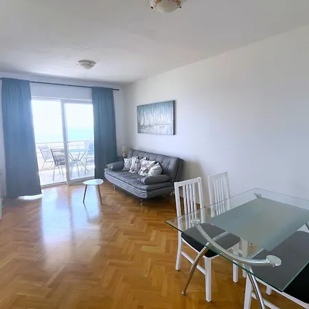 Lo- Sunny Sea View Apartment *