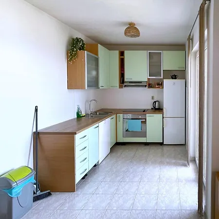 Lo- Sunny Sea View Apartment Split
