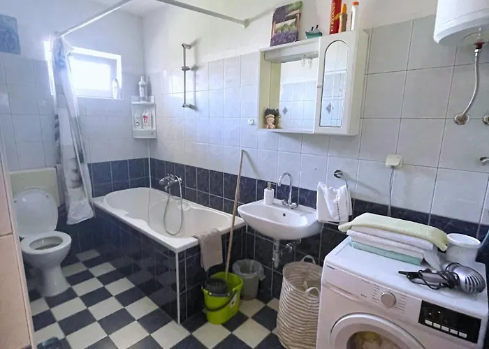 Lo- Sunny Sea View Split